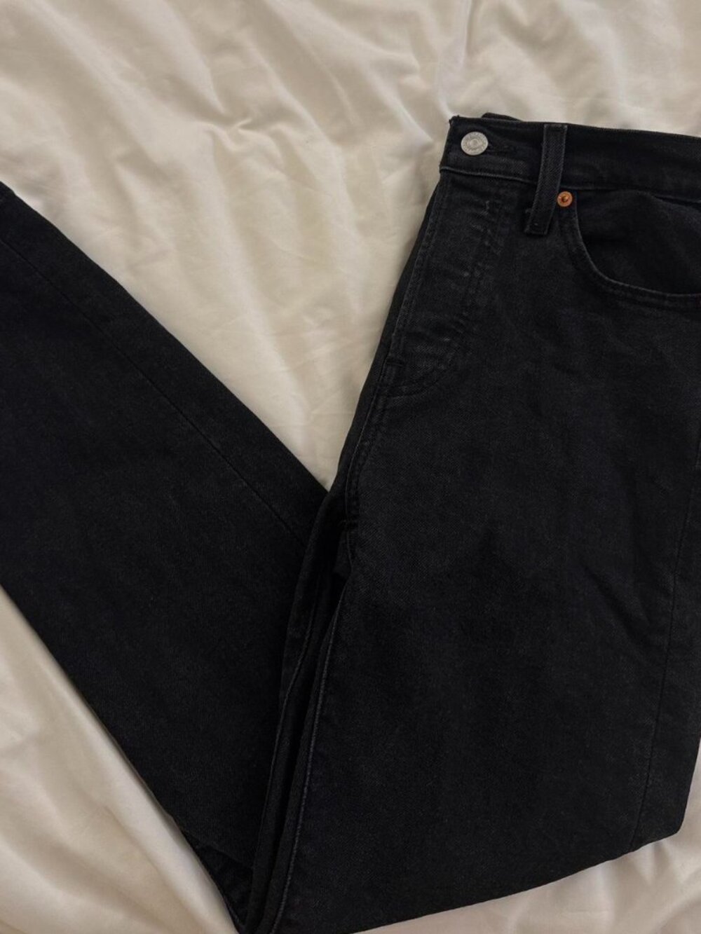 Black Levi’s Wedgie Straight Jeans